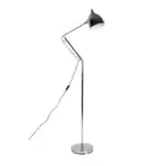 Golvlampa READER i krom från Zuiver med justerbar arm och stilren design.