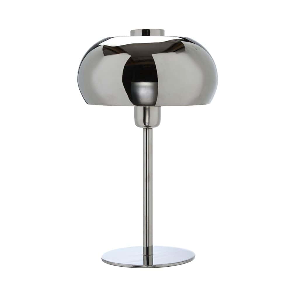Milano bordslampa krom från Wikholm Form med rundad metallskärm och slank fot.